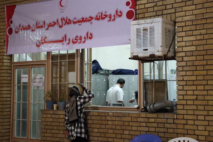 ارائه خدمات رایگان دندانپزشکی هلال احمر استان یزد